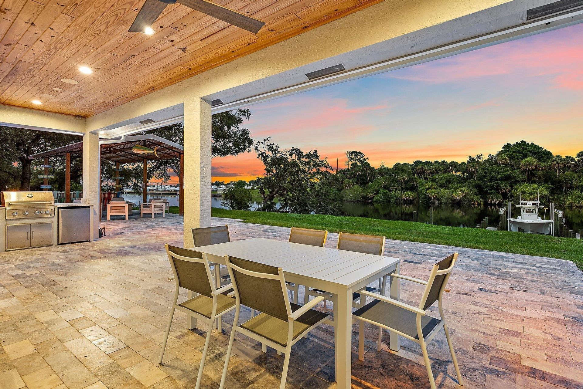 12955 SW Kanner Highway, Indiantown, FL 34956 Photo