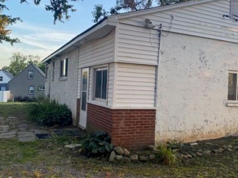 11065 Chillicothe Road, Kirtland, OH 44094 Photo 2