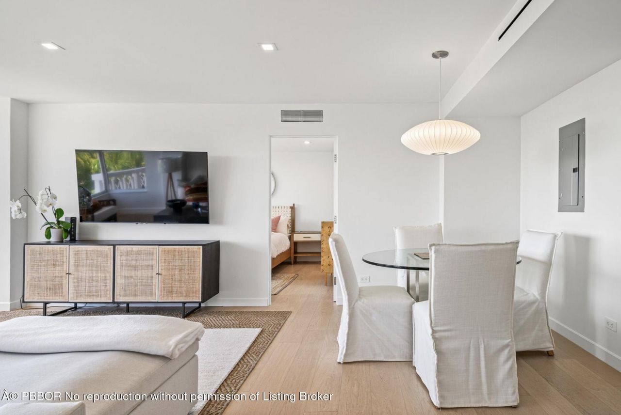 333 Sunset Avenue, Unit 308, Palm Beach, FL 33480 Photo