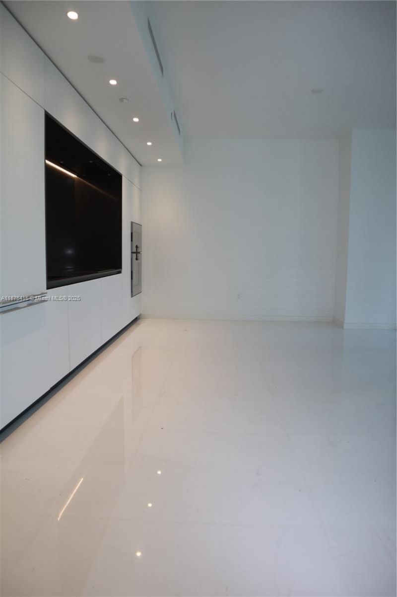 300 Biscayne Blvd Way, Unit 2308, Miami, FL 33131 Photo