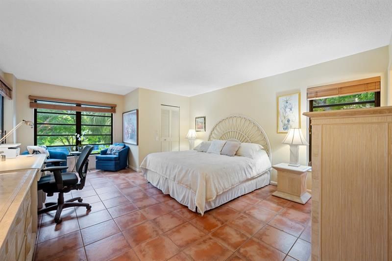 2206 S Cypress Bend Drive, Unit 208, Pompano Beach, FL 33069 Photo