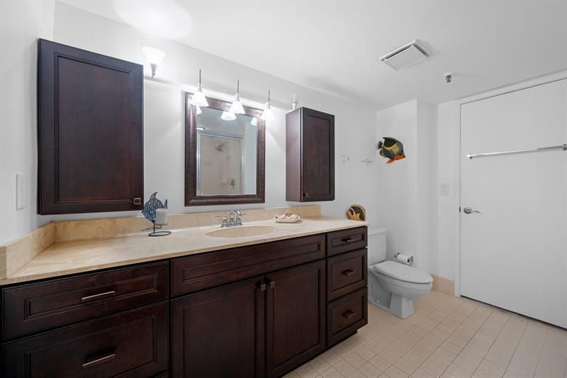 2206 S Cypress Bend Drive, Unit 208, Pompano Beach, FL 33069 Photo