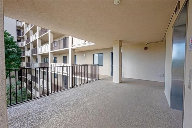 2206 S Cypress Bend Drive, Unit 208, Pompano Beach, FL 33069 Photo