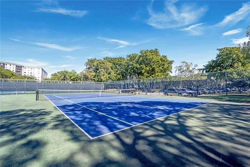 2206 S Cypress Bend Drive, Unit 208, Pompano Beach, FL 33069 Photo