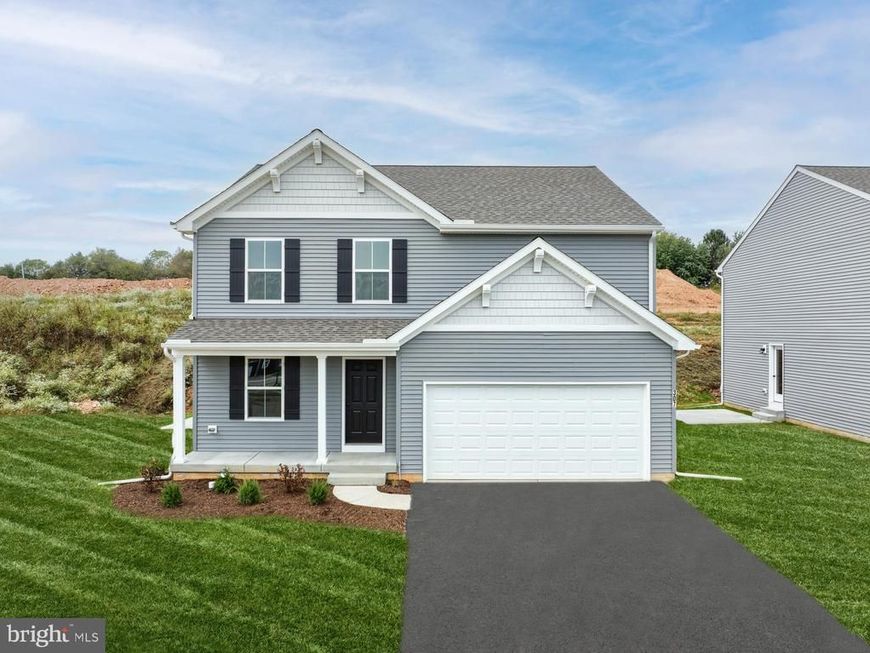 307 Boxwood Drive, Windsor, PA 17366 Main Photo