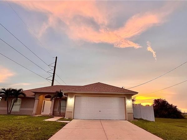 2720 NE 1st PL, CAPE CORAL, FL 33909
