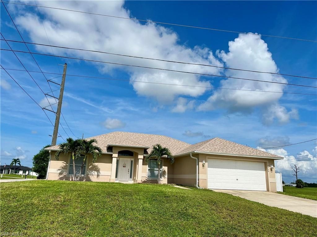 2720 NE 1st Pl, Cape Coral, FL 33909 Photo