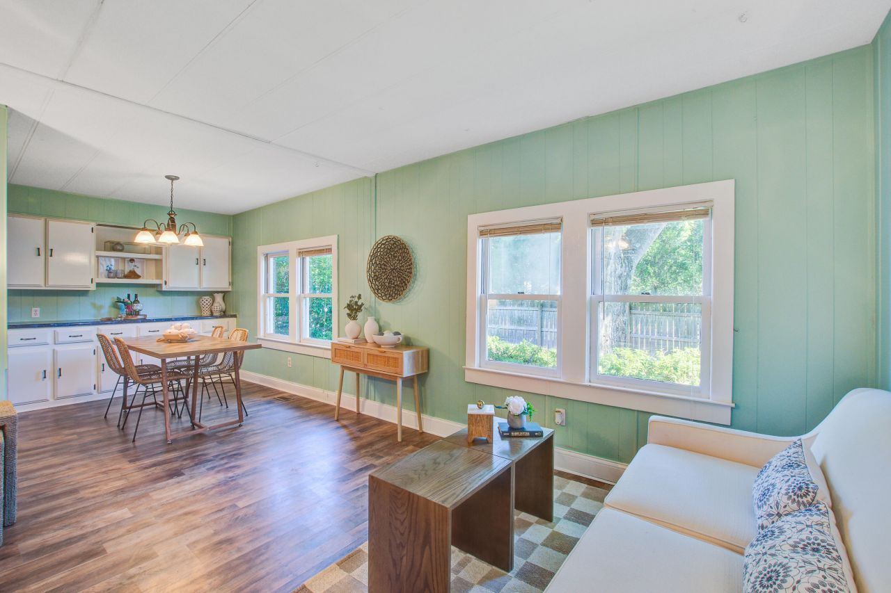 101 Lee Street Photo 14