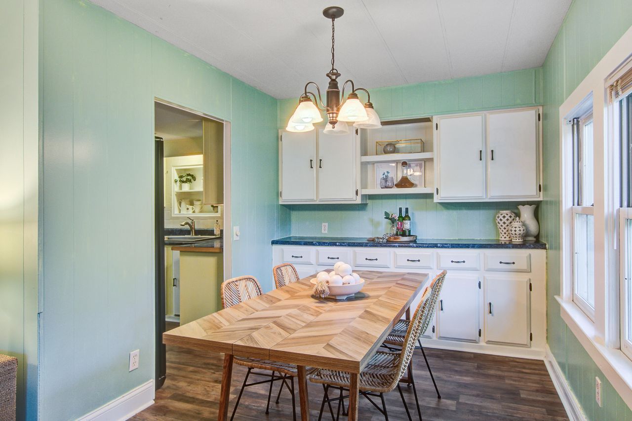 101 Lee Street Photo 16