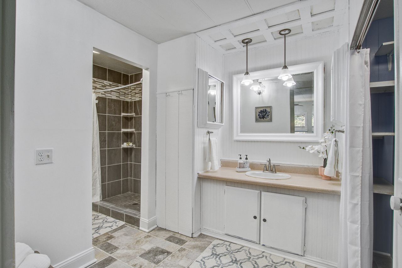 101 Lee Street Photo 20