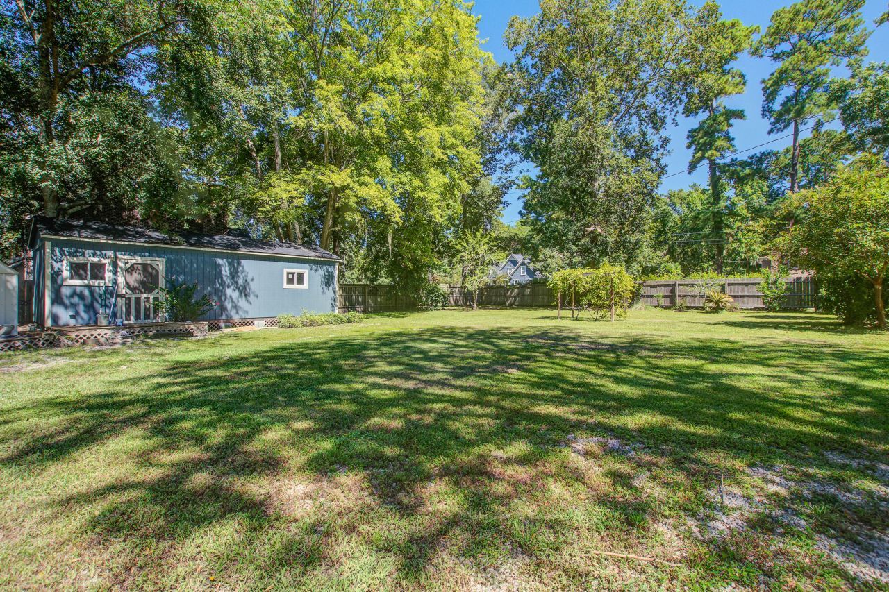 101 Lee Street Photo 37