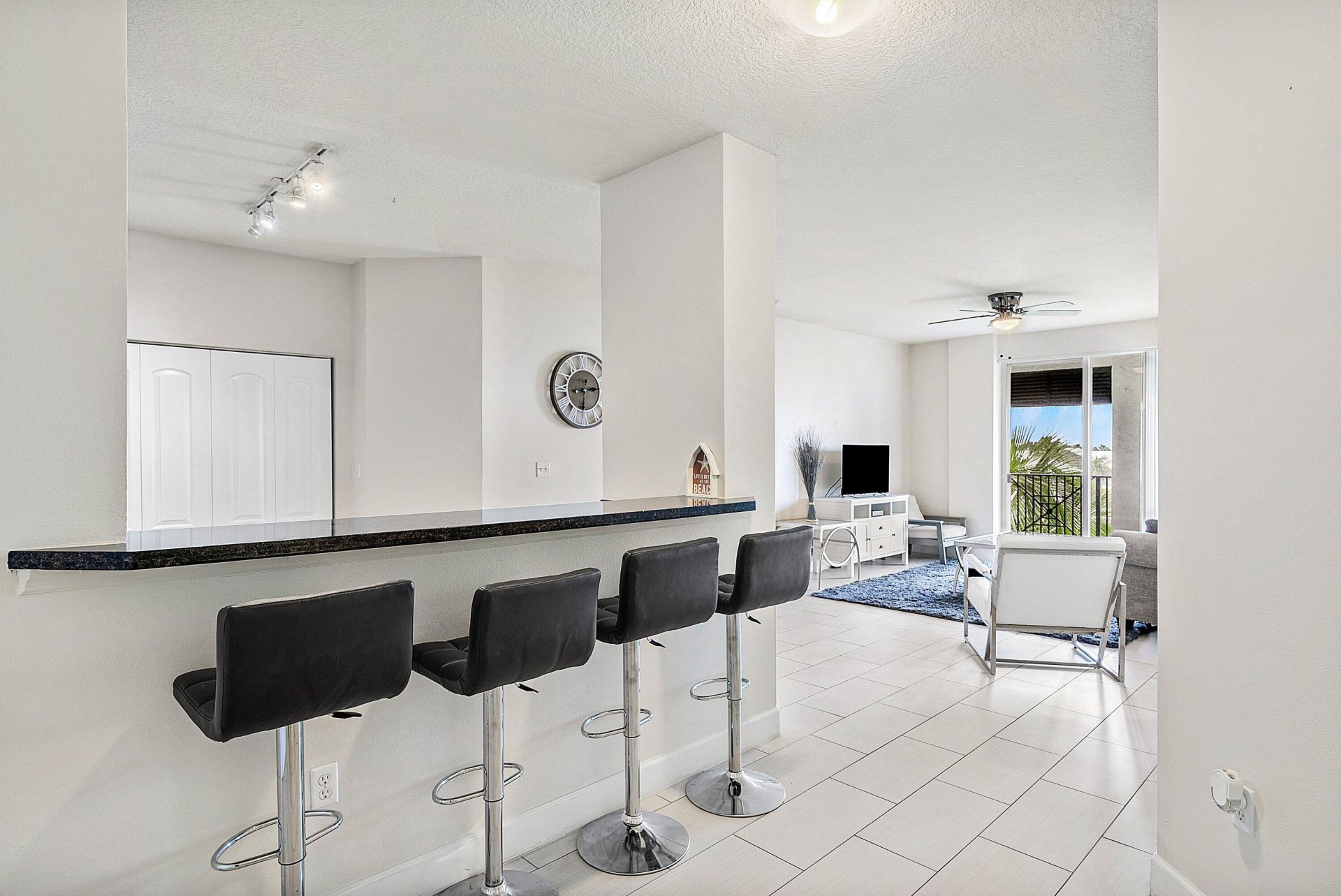 255 NE 3rd Avenue, Unit 2503, Delray Beach, FL 33444 Photo