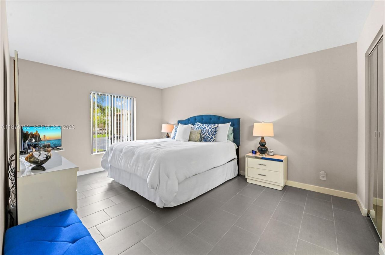 812 Sky Pine Way, Unit C2, Greenacres, FL 33415 Photo
