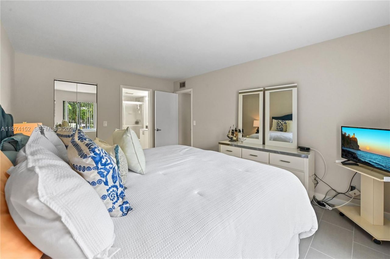 812 Sky Pine Way, Unit C2, Greenacres, FL 33415 Photo