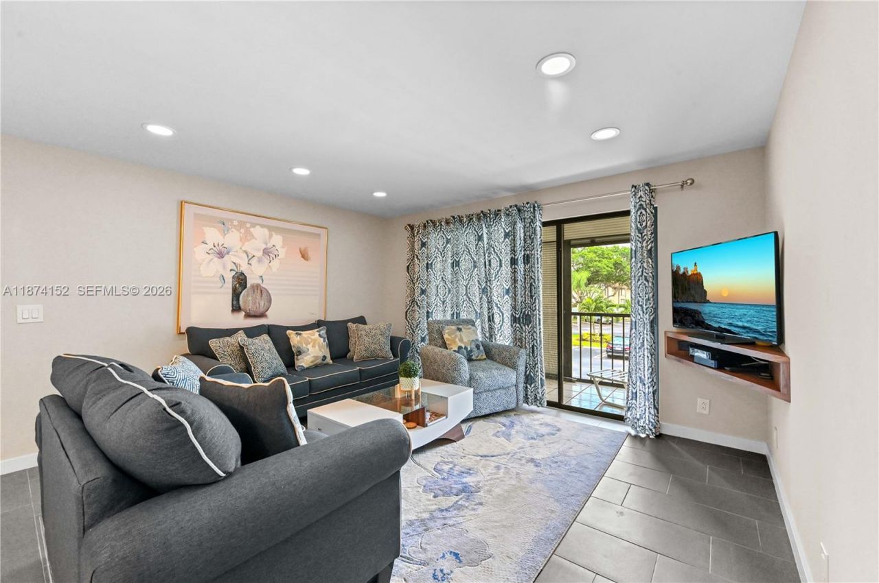 812 Sky Pine Way, Unit C2, Greenacres, FL 33415 Photo
