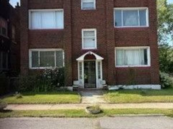 1724 Hartshorn, East Cleveland, OH 44112