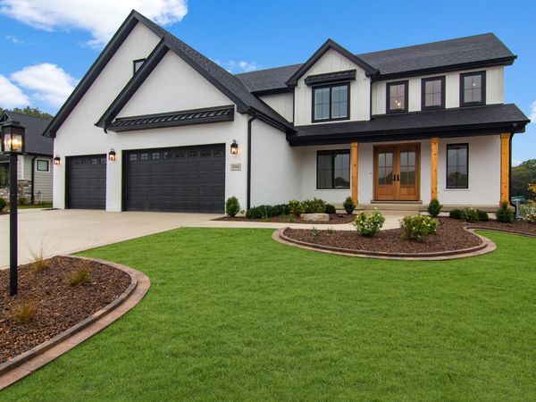 9638 Dunegrass Way, St. John, IN 46373