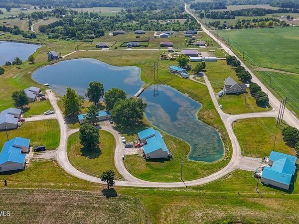 2143 MILANDA LAKE ROAD, New Bloomfield, MO 65063