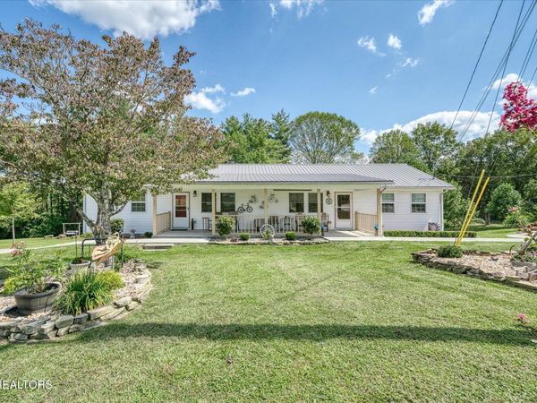 207 Hayes Rd, Crossville, TN 38555