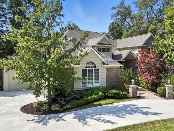 7609 Billingsley Woods Drive, Fort Wayne, IN 46804
