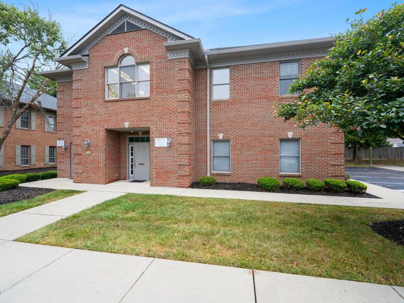 124 Dorchester Square S, Westerville, OH 43081 Photo 2
