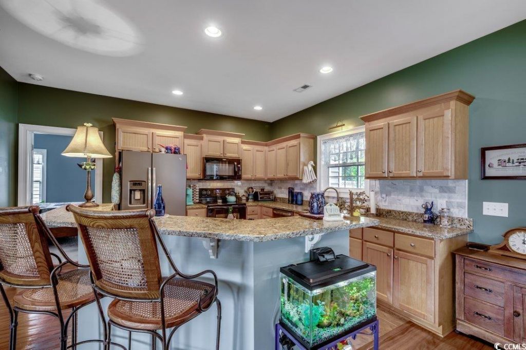 313 Basswood Ct. Photo 10