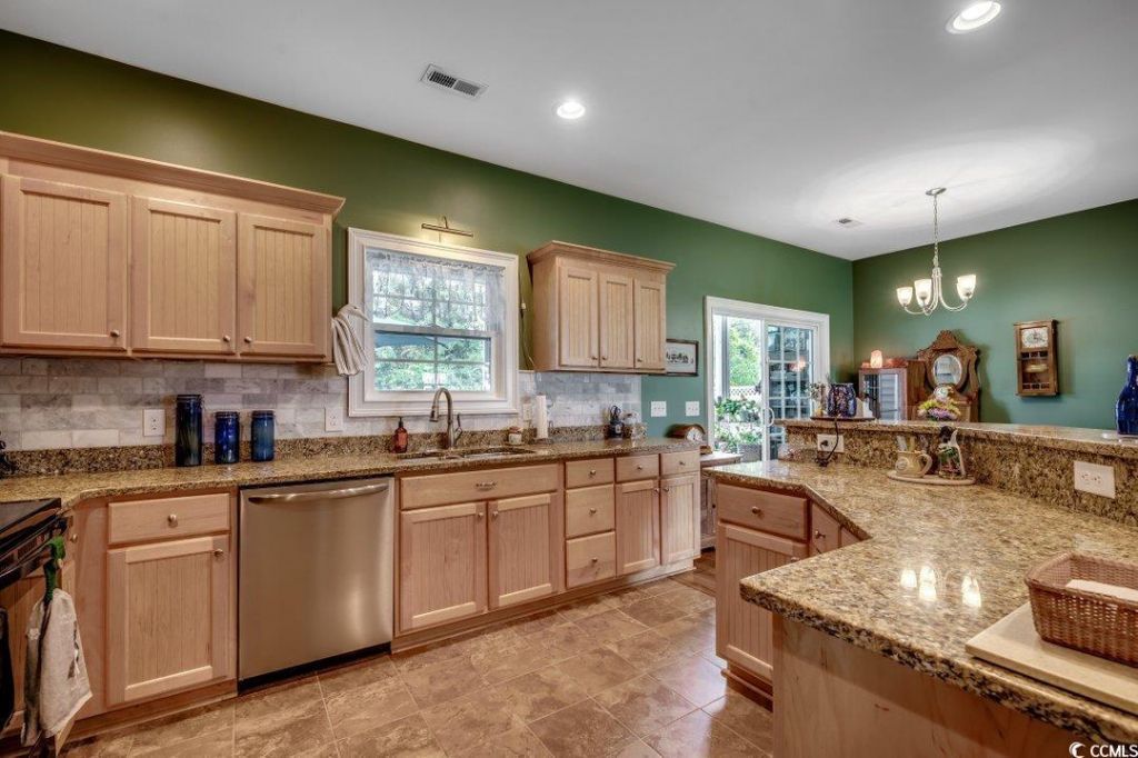 313 Basswood Ct. Photo 14