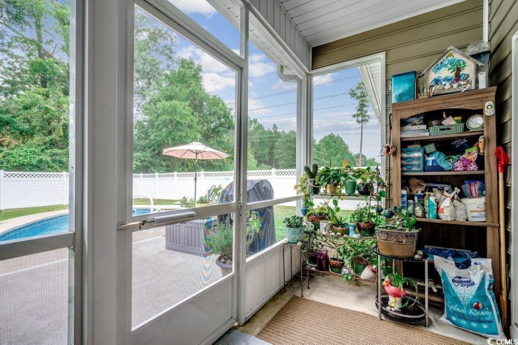 313 Basswood Ct. Photo 24