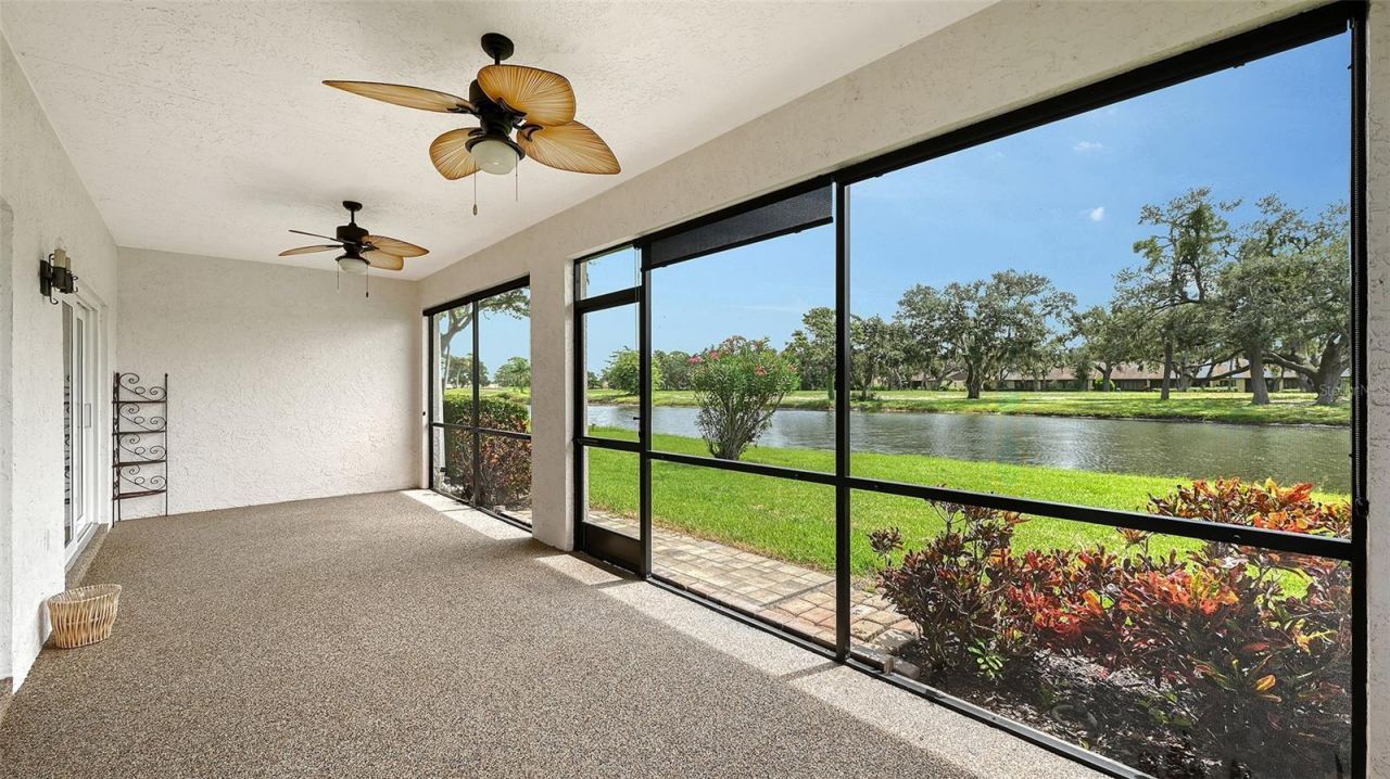 7340 Golf Pointe Circle, Sarasota, FL 34243 Photo