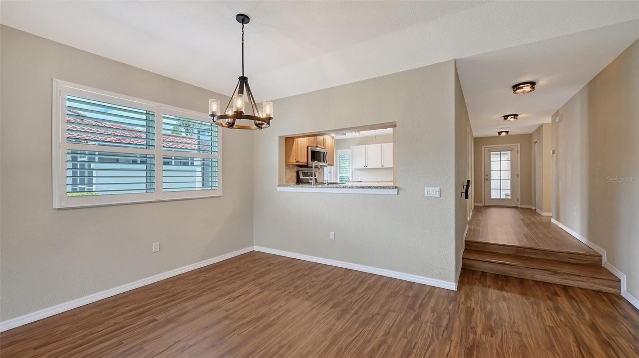 7340 Golf Pointe Circle, Sarasota, FL 34243 Photo