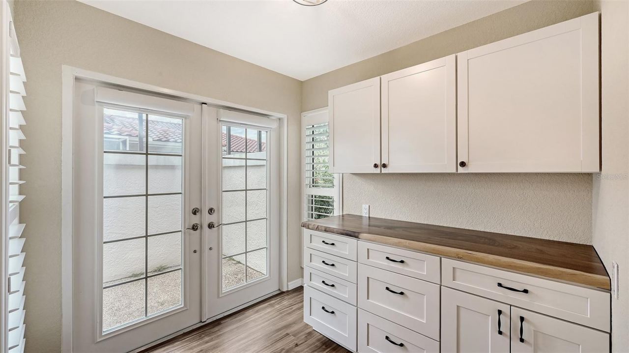 7340 Golf Pointe Circle, Sarasota, FL 34243 Photo