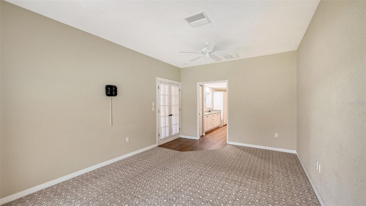 7340 Golf Pointe Circle, Sarasota, FL 34243 Photo