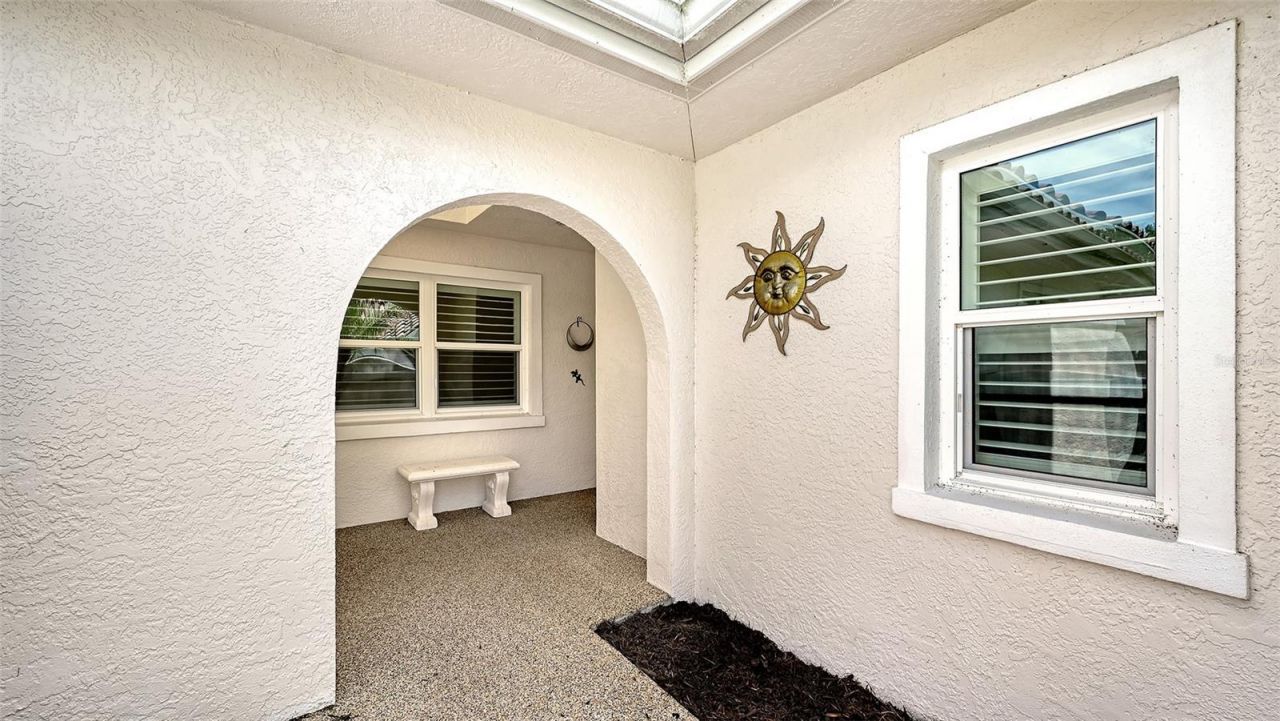 7340 Golf Pointe Circle, Sarasota, FL 34243 Photo