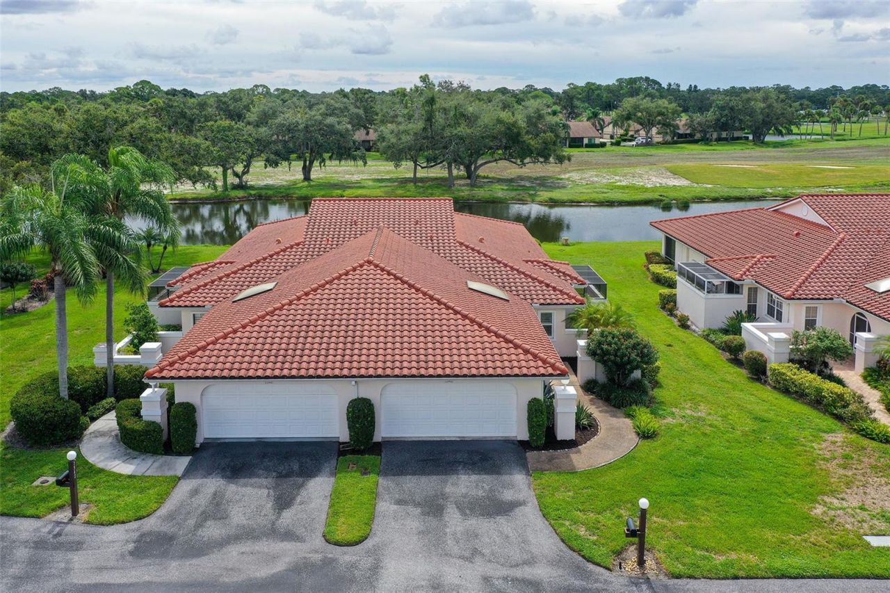 7340 Golf Pointe Circle, Sarasota, FL 34243 Photo
