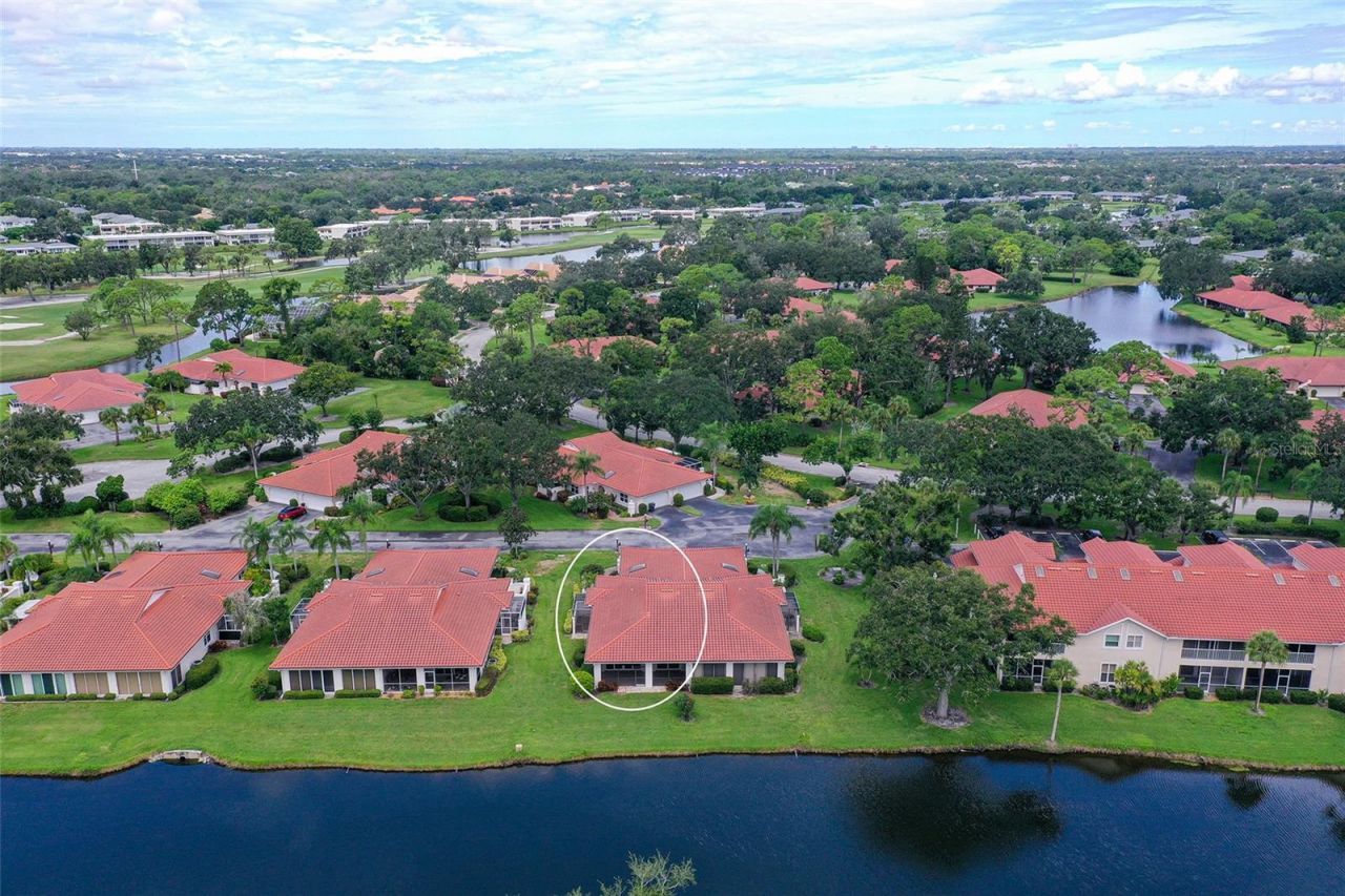 7340 Golf Pointe Circle, Sarasota, FL 34243 Photo