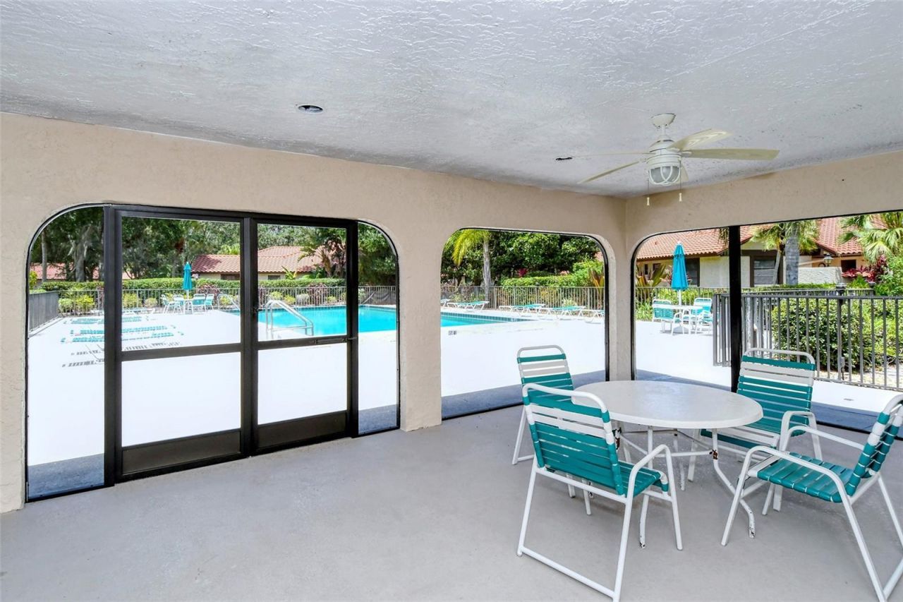7340 Golf Pointe Circle, Sarasota, FL 34243 Photo