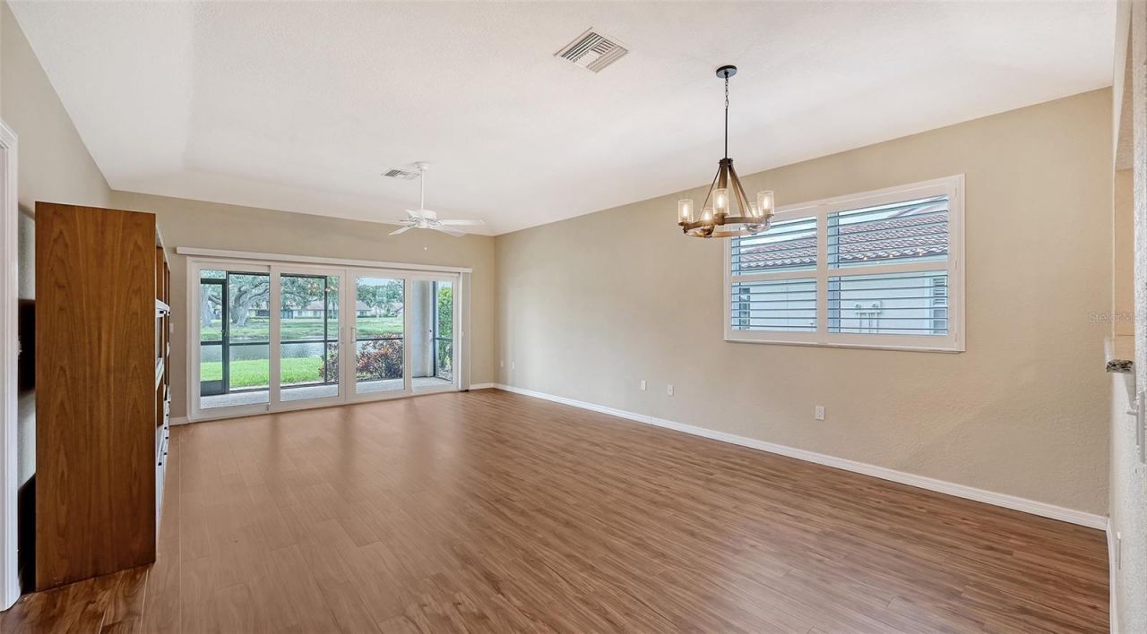 7340 Golf Pointe Circle, Sarasota, FL 34243 Photo