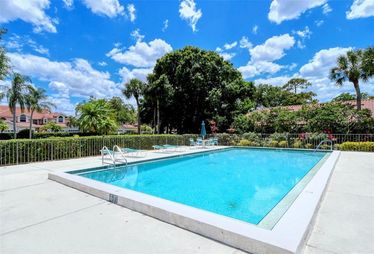 7340 Golf Pointe Circle, Sarasota, FL 34243 Photo