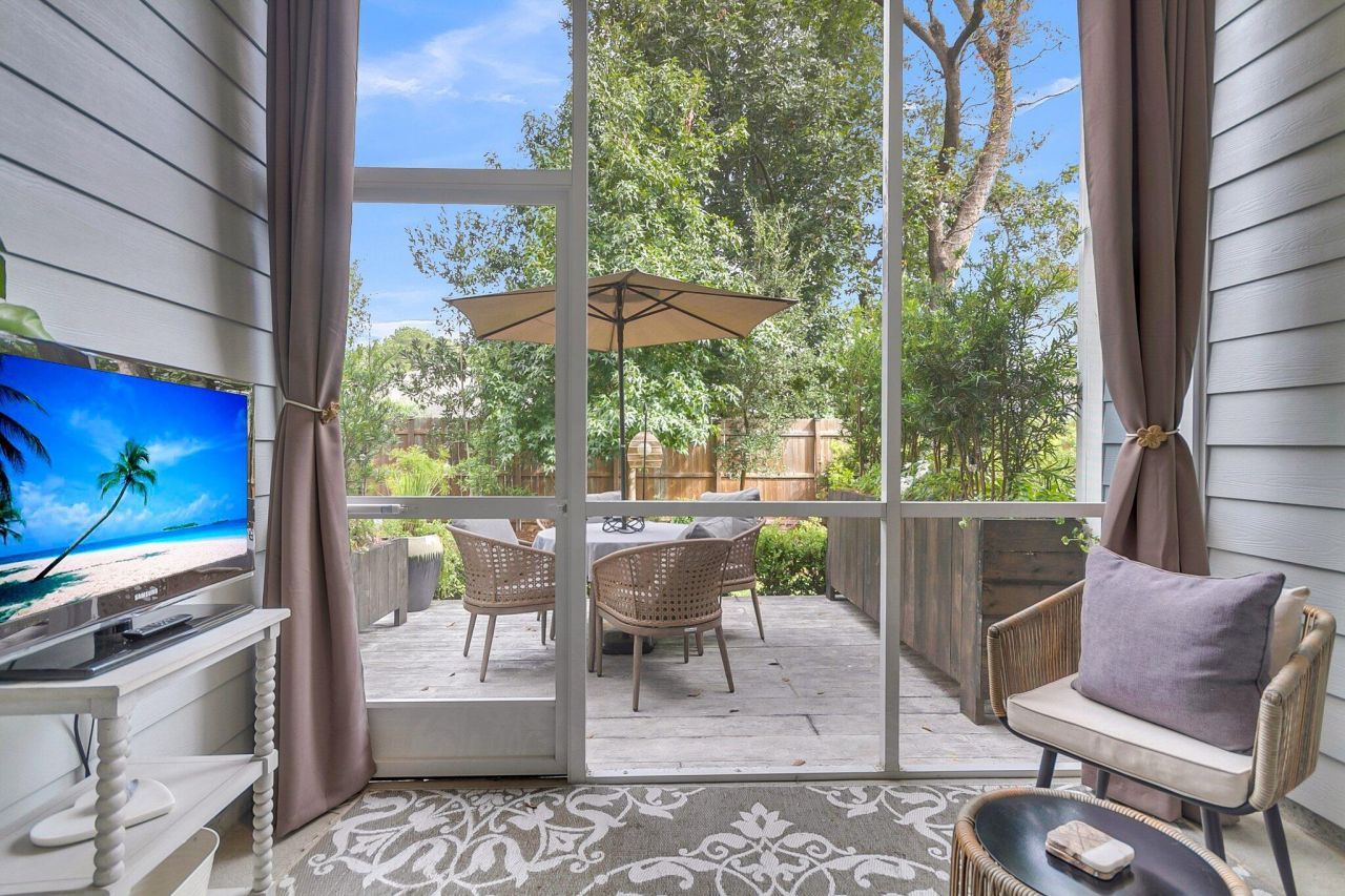 3046 Emma Lane Photo 16