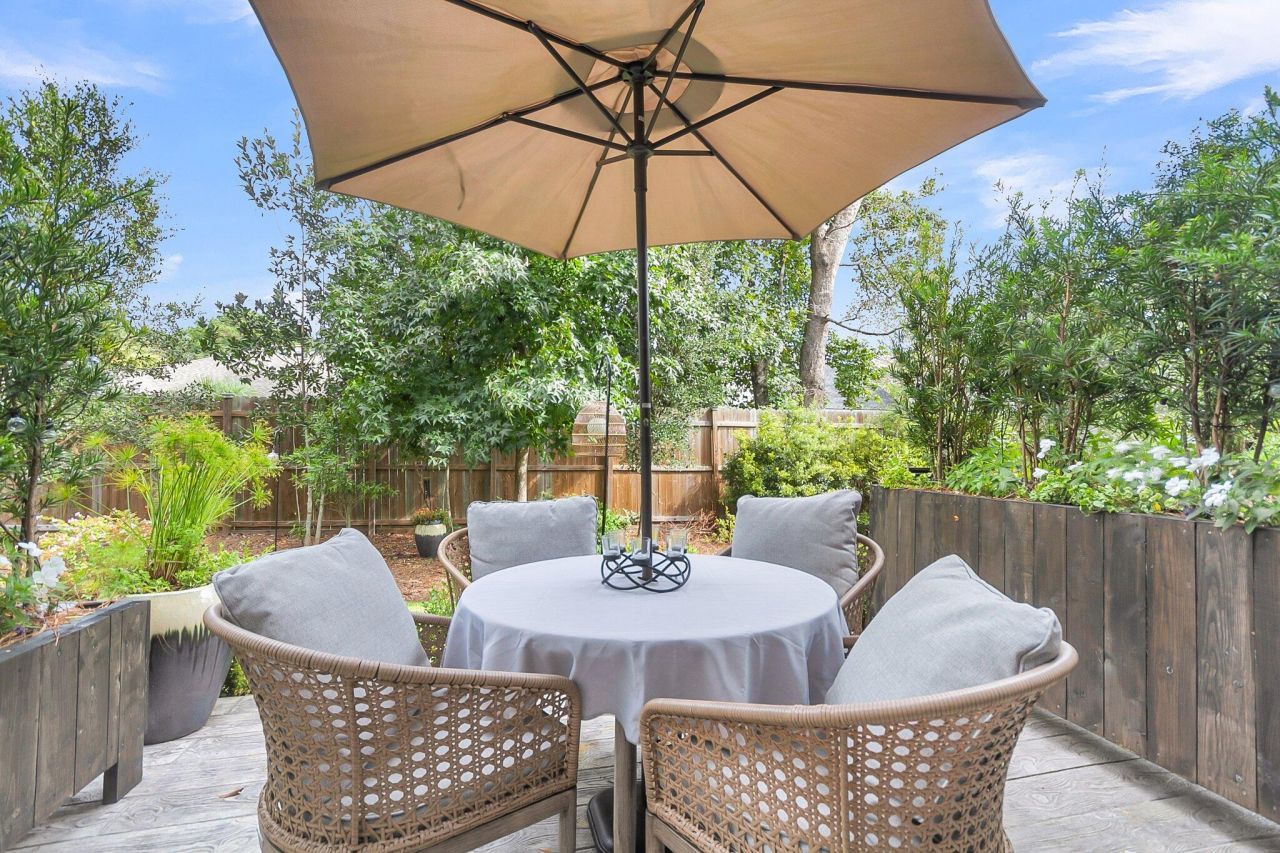 3046 Emma Lane Photo 18