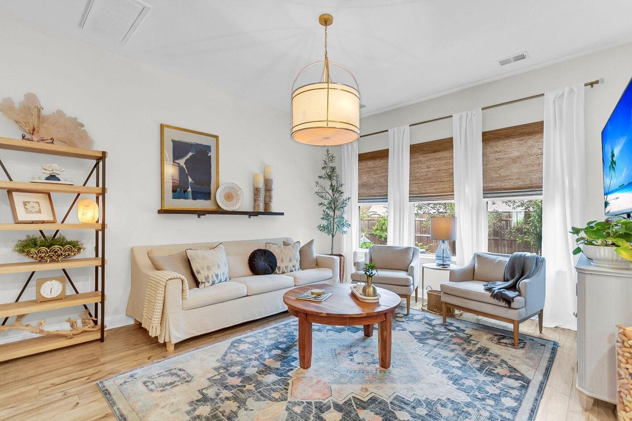 3046 Emma Lane Photo 9