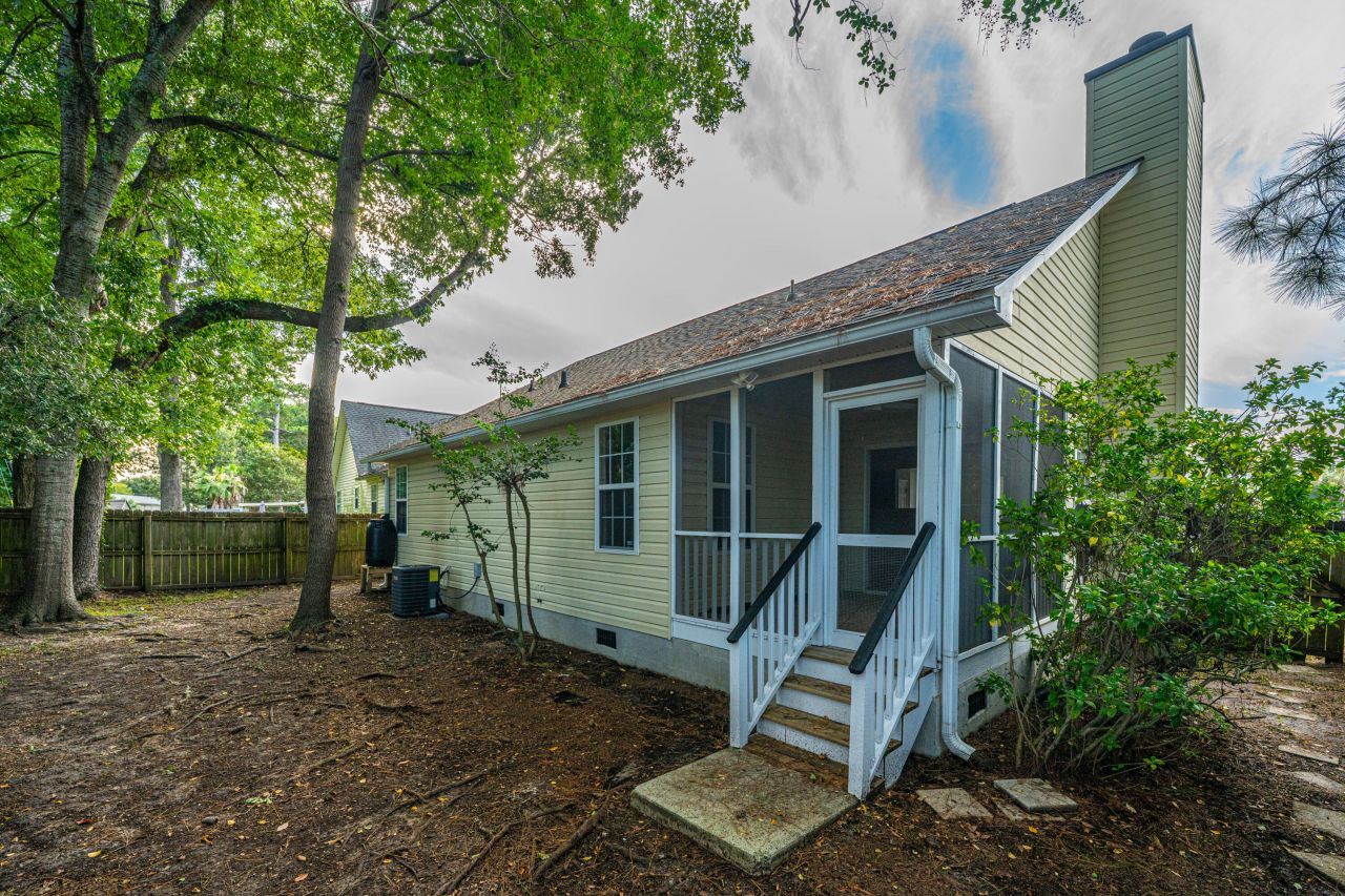 486 Cessna Avenue Photo 36