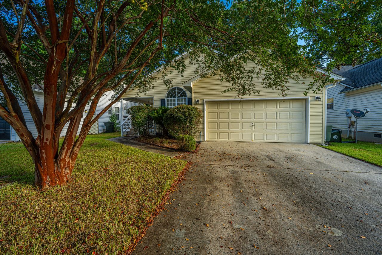 486 Cessna Avenue Photo 4