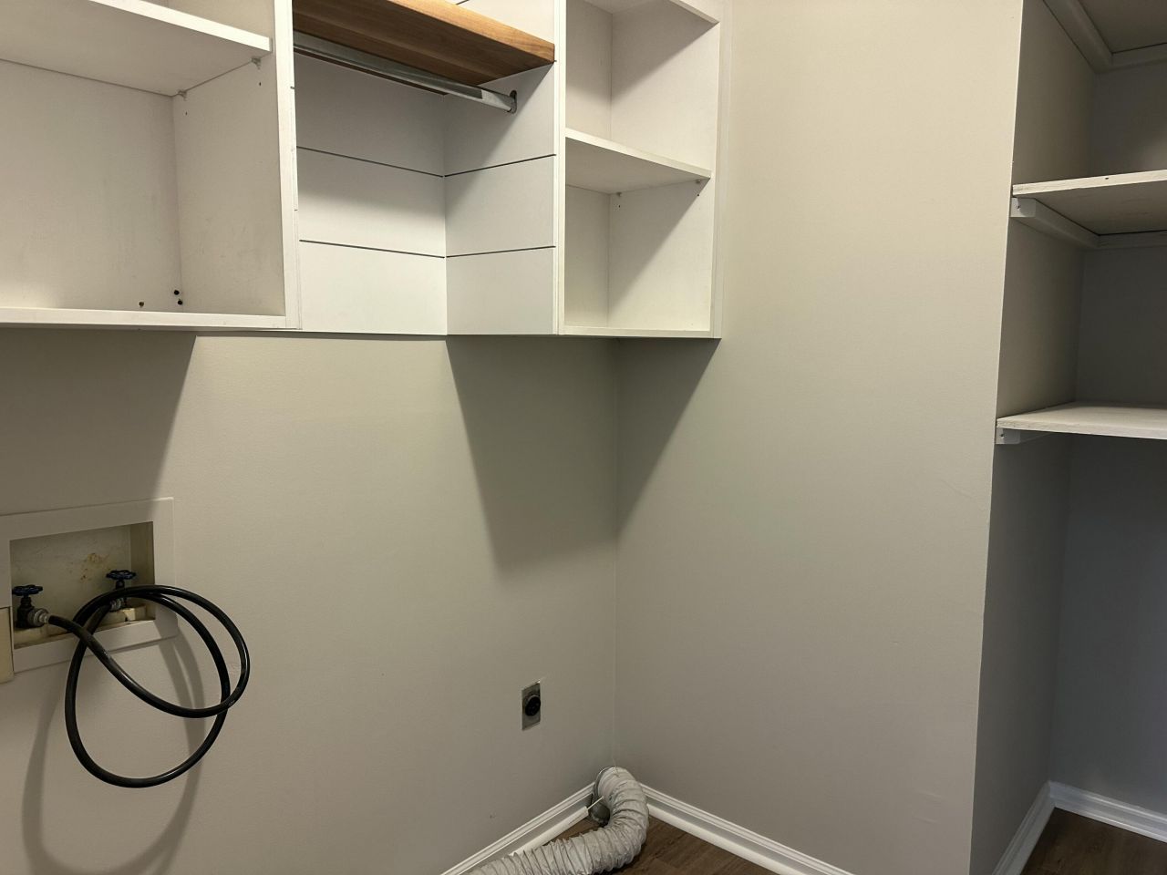 486 Cessna Avenue Photo 42