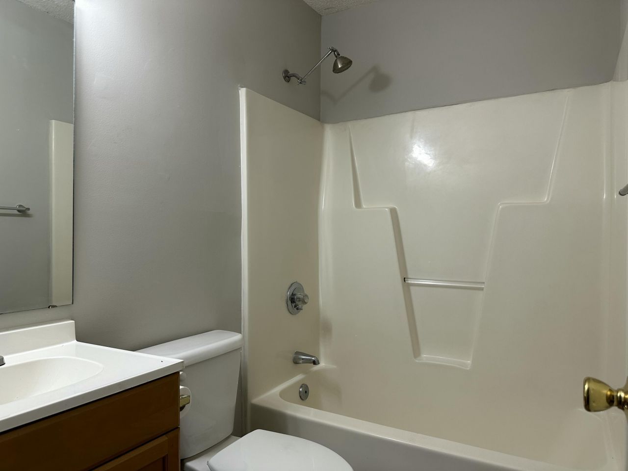 486 Cessna Avenue Photo 43