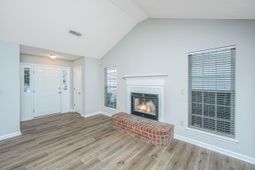 486 Cessna Avenue photo 4