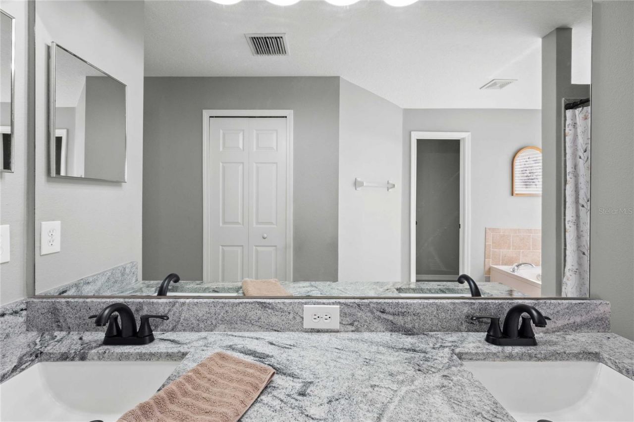 1552 Avondale Ridge Drive, Plant City, FL 33567 Photo