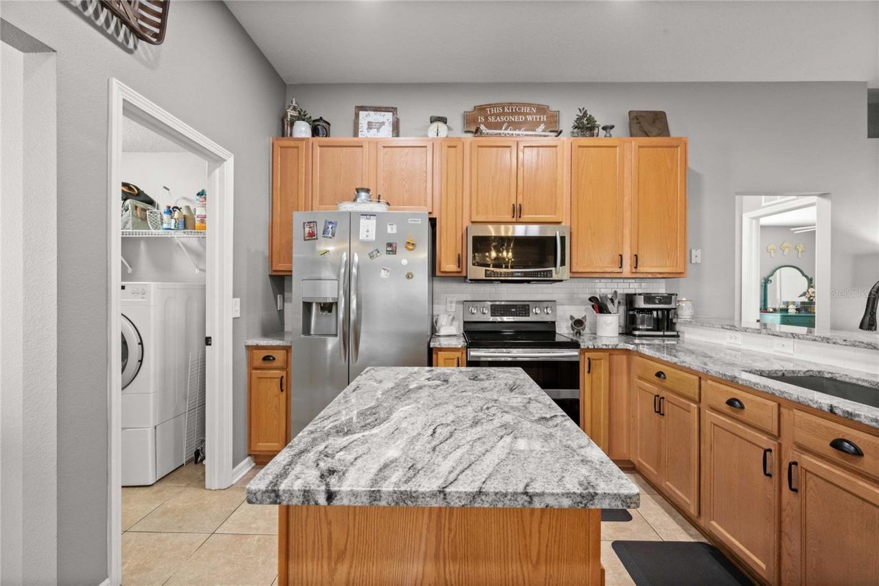 1552 Avondale Ridge Drive, Plant City, FL 33567 Photo