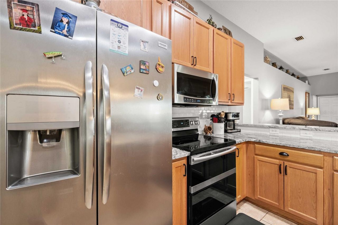 1552 Avondale Ridge Drive, Plant City, FL 33567 Photo