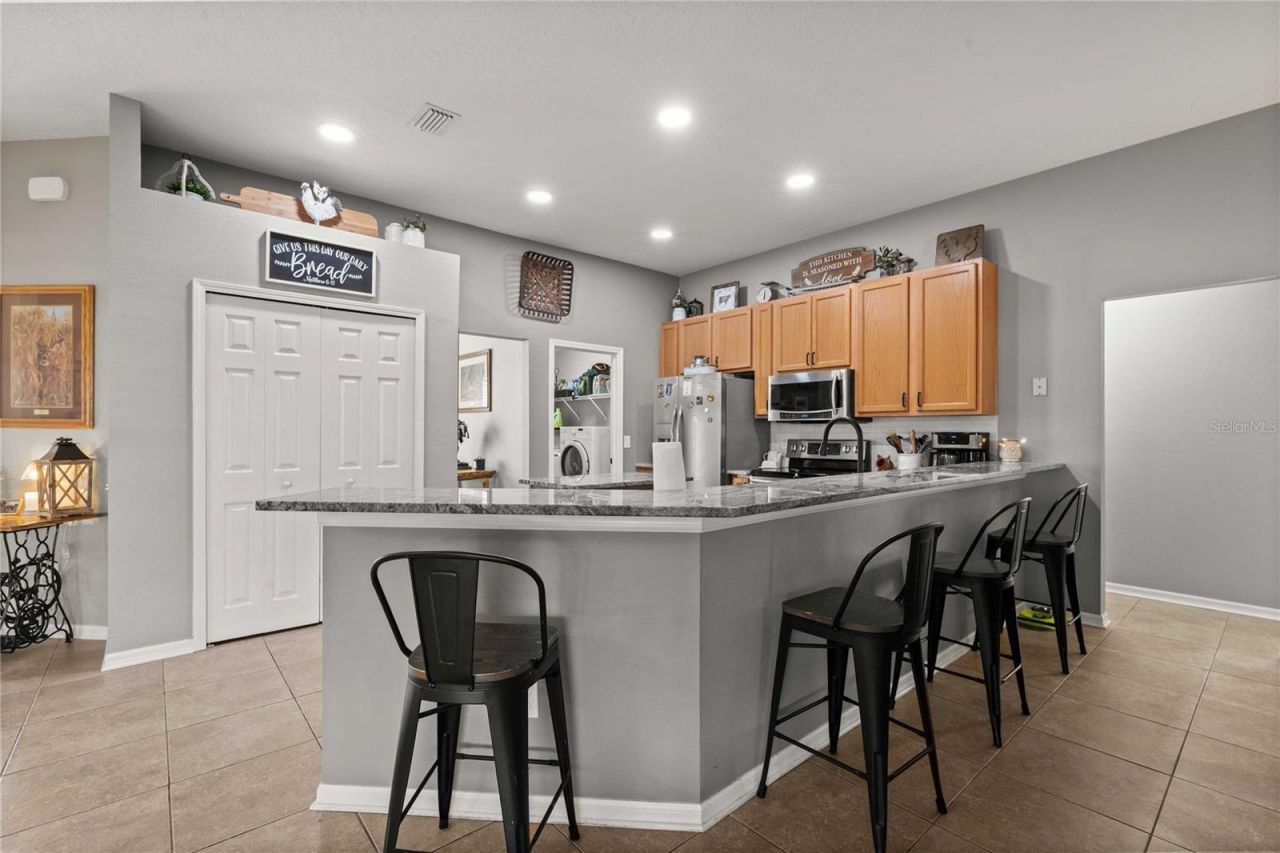 1552 Avondale Ridge Drive, Plant City, FL 33567 Photo